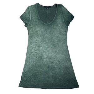 FIFTEEN Twenty Women's Green Pullover T-Shirt Knee Length Dress Sz Medium